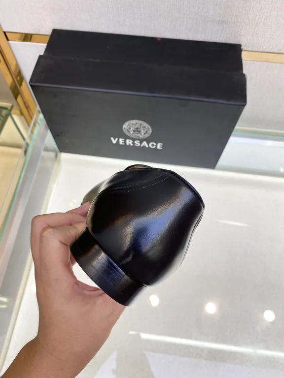 Versace Shoe 